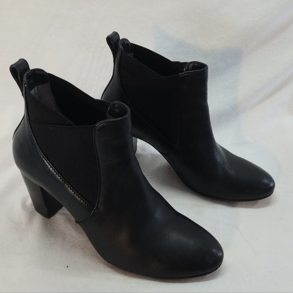 Johnston Murphy Women's 8M Chelsea Boot Black Leather Block Heel
